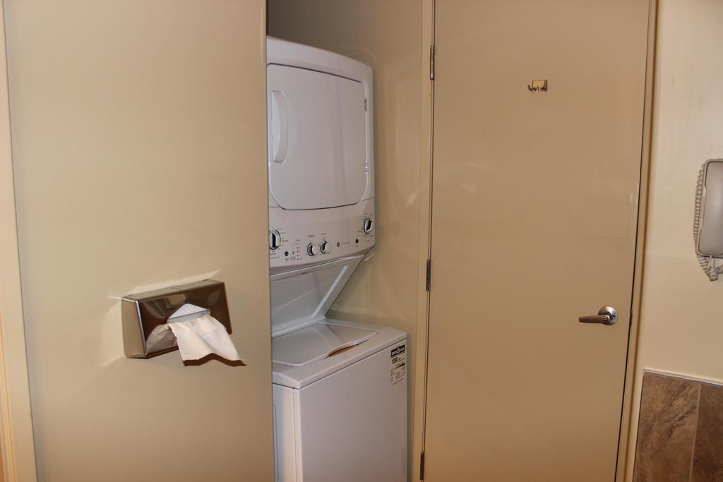 Clearwater Hotel Ltd Fort Mcmurray Ngoại thất bức ảnh