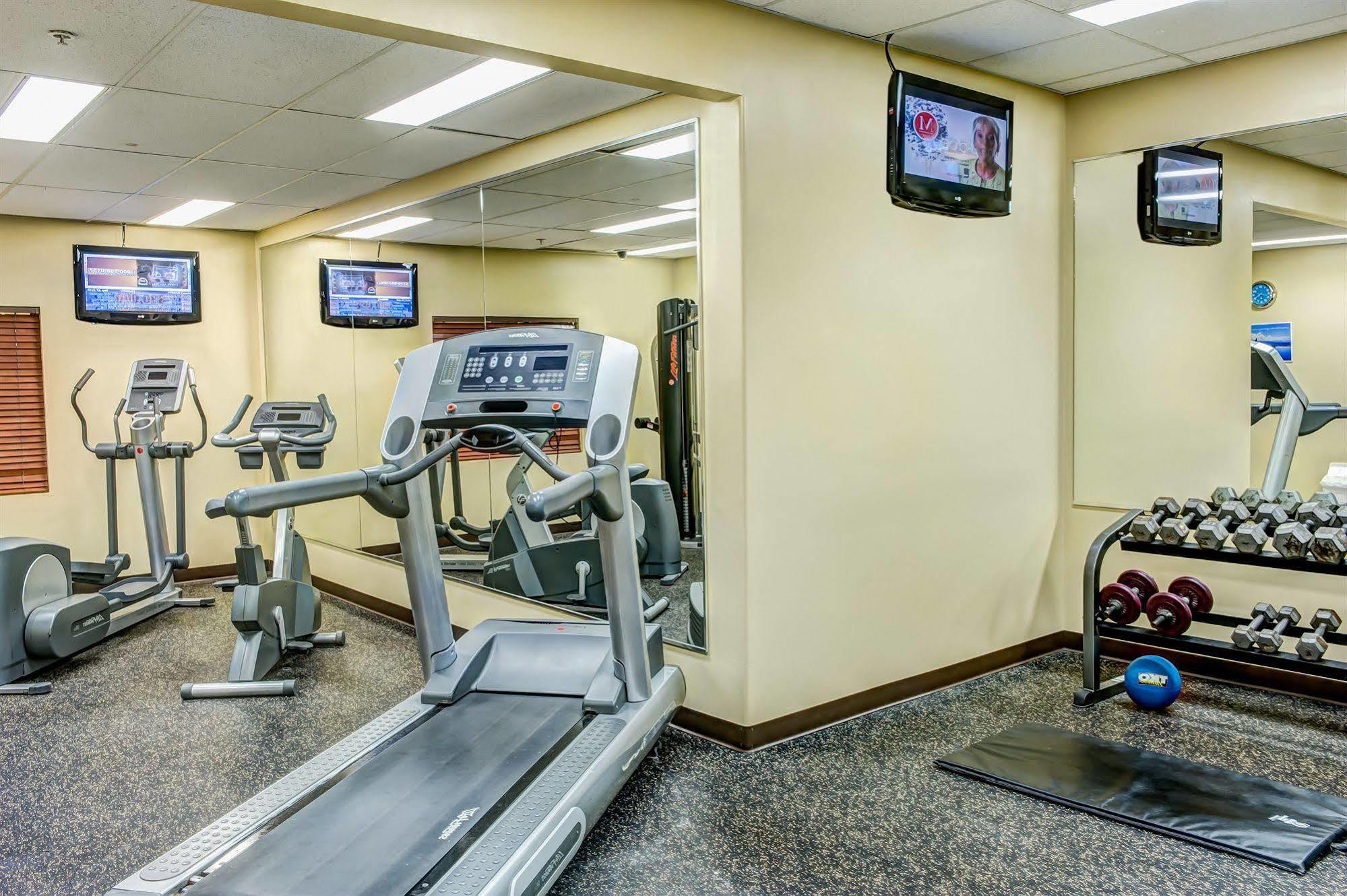 Clearwater Hotel Ltd Fort Mcmurray Ngoại thất bức ảnh