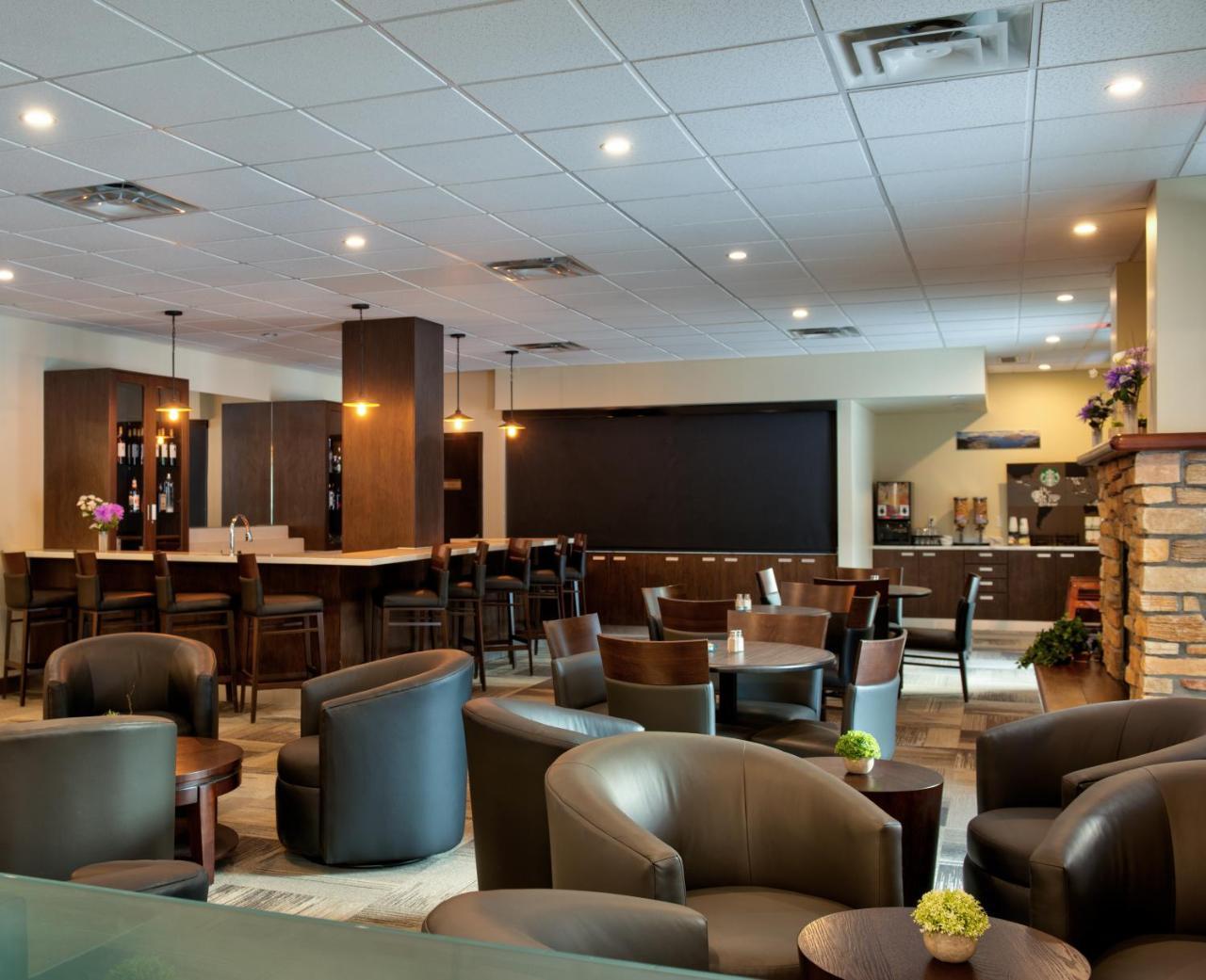 Clearwater Hotel Ltd Fort Mcmurray Ngoại thất bức ảnh
