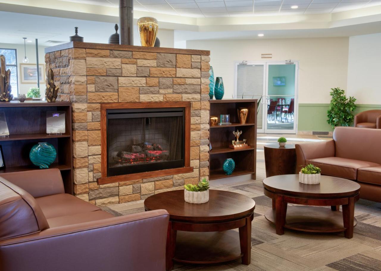 Clearwater Hotel Ltd Fort Mcmurray Ngoại thất bức ảnh