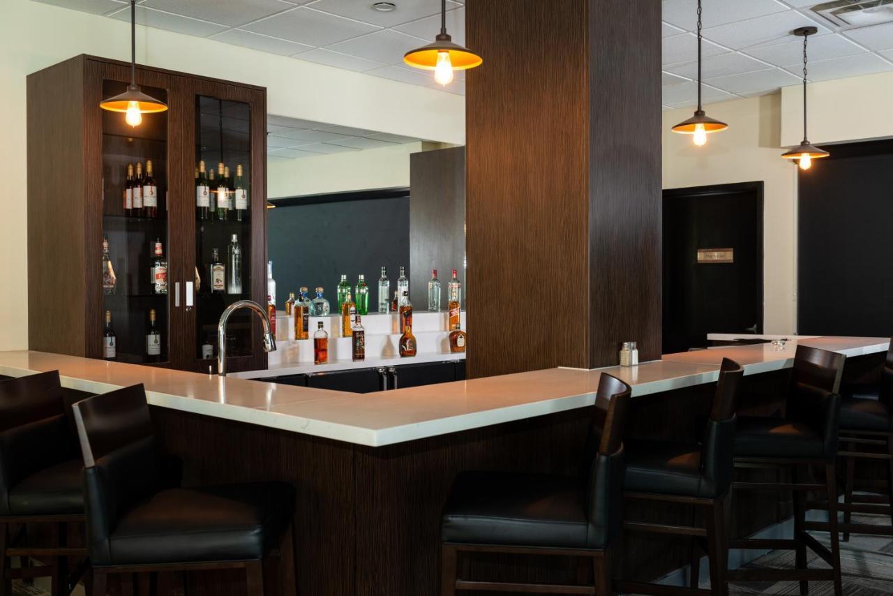 Clearwater Hotel Ltd Fort Mcmurray Ngoại thất bức ảnh